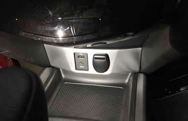 Giá tốt. Bộ trang trí nội thất ô tô tùy chỉnh / Nissan Qashqai mới 2015 2016 Khung ổ cắm USB trực tuyến